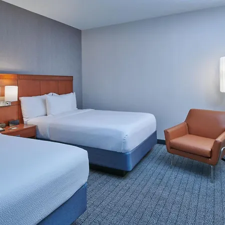 Courtyard By Marriott Detroit Livonia Hotel Exterior photo
